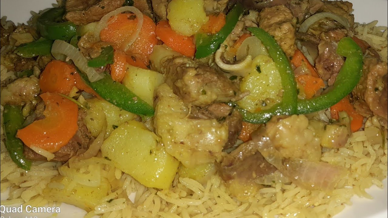 bariis iyo suqaar aan caadi ahayn kuso dhawaada😋😋