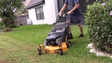 Lawn care vlog #33 Cub Cadet SRC 621 in action. Bagging!!