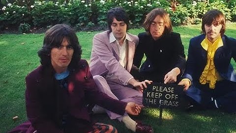 While My Guitar Gently Weeps Instrumental version - Instrumental performance video thumbnail