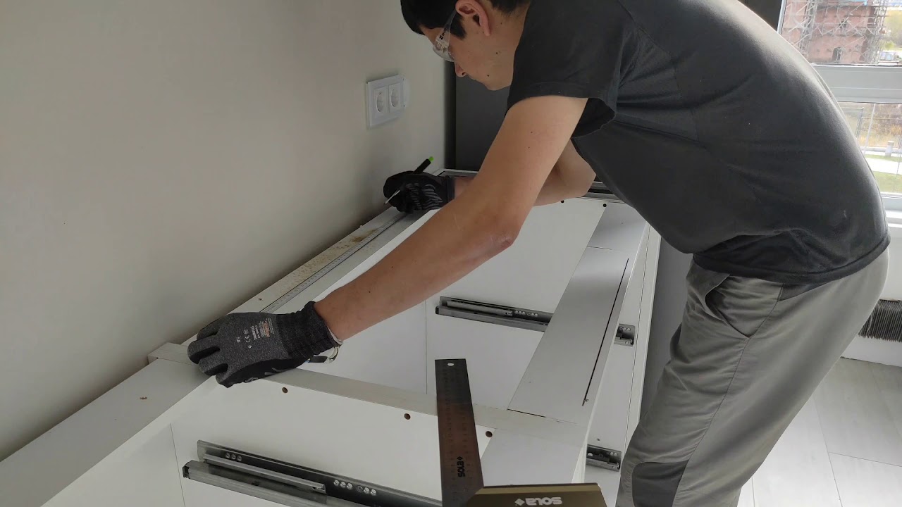 установка кухни - YouTube