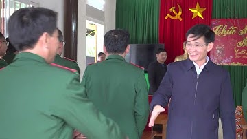 Bí thư Huyện ủy thăm và chúc tết lực lượng vũ trang huyện Quế Phong