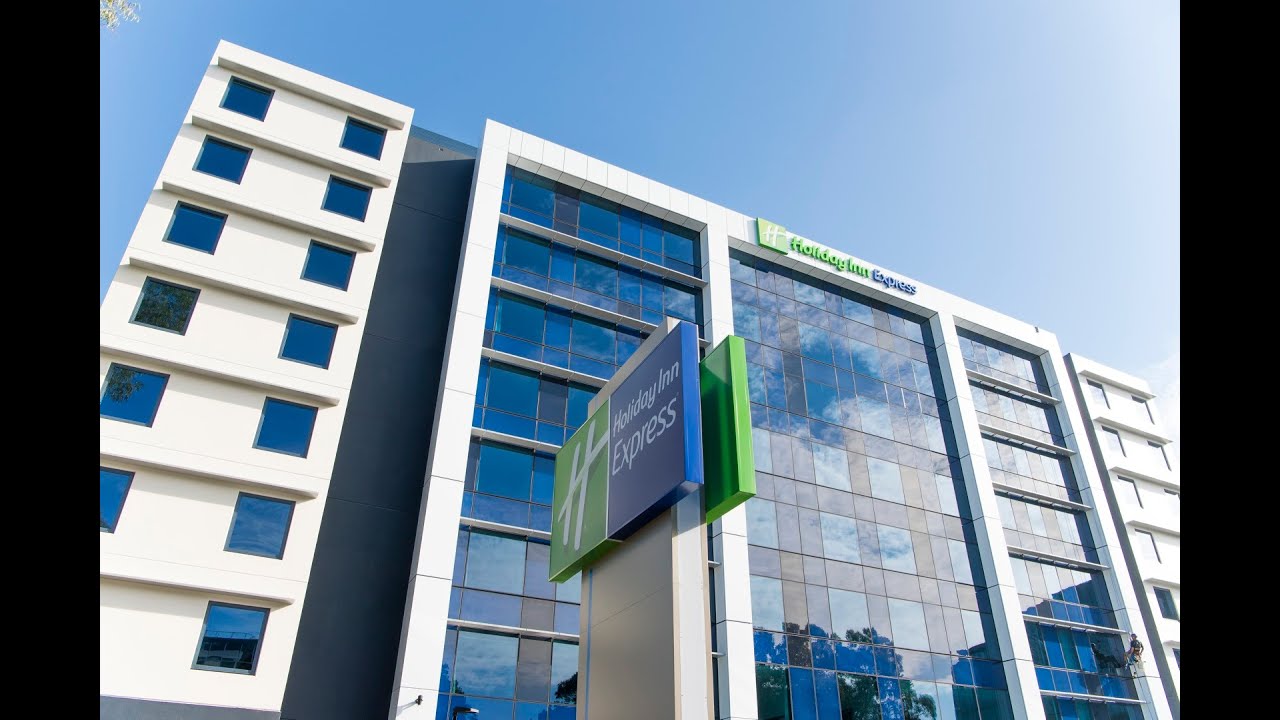 Pro-invest Holiday Inn Express Sydney Macquarie Park Time lapse - YouTube