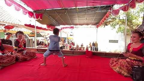 Gaya pencug jaipong bocil yg menghebohkan #pencugjaipongan