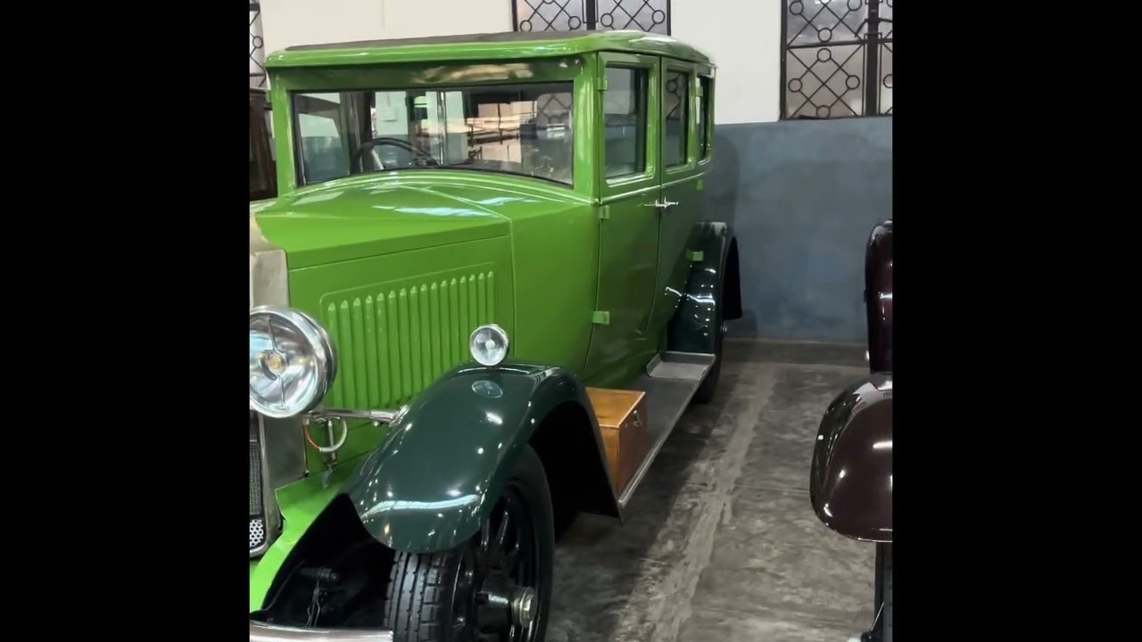 Vintage cars #cars #museum #vintage #benz #doge #dharmasthala #bugatti 