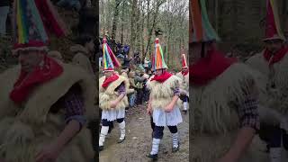 Joaldunak Lurrari Deika