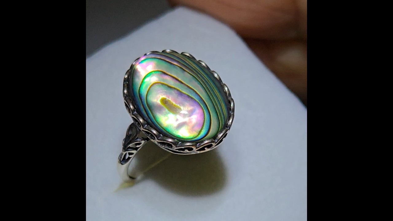 Abalone shell ring from Australia with intense shine - JW46