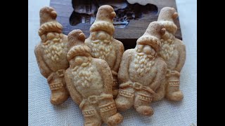 How to make patterned gingerbread with little Santa Claus pattern