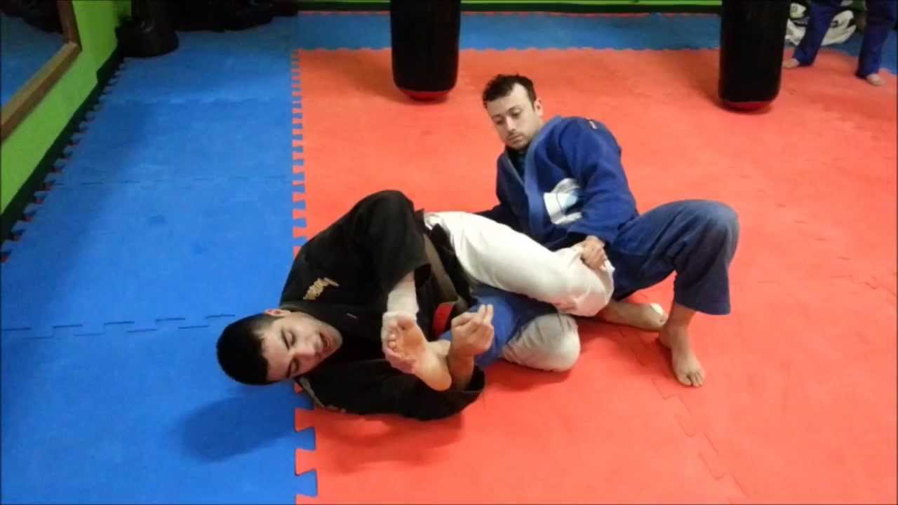 Jiu Jitsu 557/QG Americana no Pé MataLeão no Pé (Partindo da