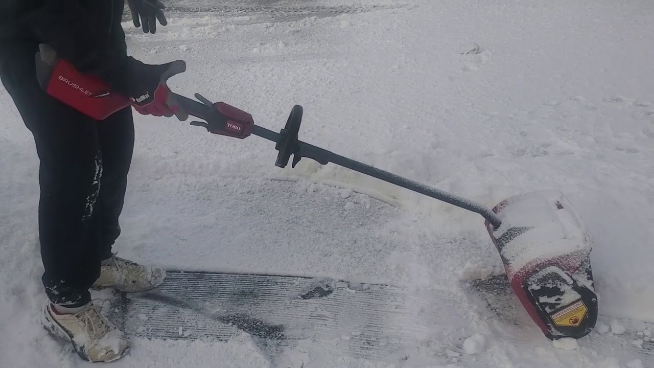 Toro 60v Cordless Power Shovel .. Best  New Winter Tool of 2020