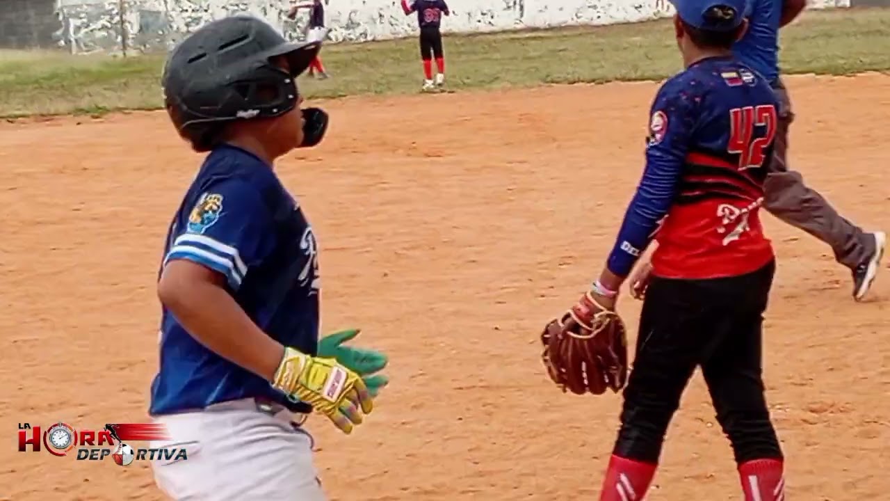 Jhonaiker García, jugador del TEAM Azul, Copa Navidad, Estadio Tomás Diamont. 27/12/2025. Campeones.