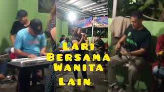 Debu debu jalanan (latihan musik)