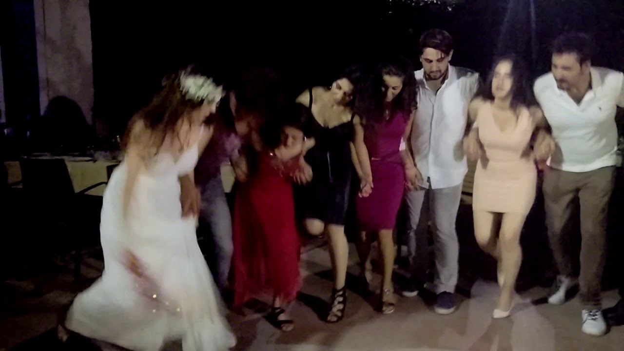 LEYLİM MAYRO Ermeni Halayı (Malatya Başkınık Köyü)Gelinlerin ve gençlerin vazgeçilmez halayı