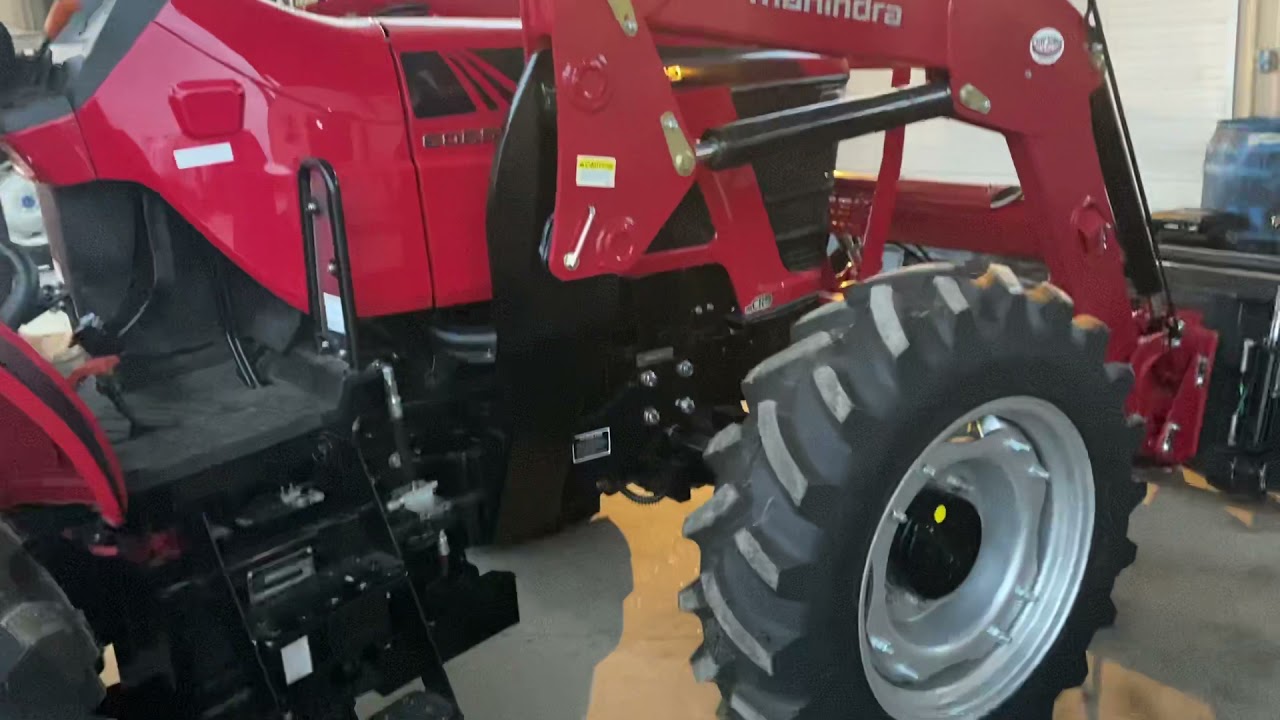 Third function kit WR long installed on a Mahindra’s 6065 open station