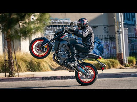 2021 Yamaha MT-09 Review | MC Commute indir