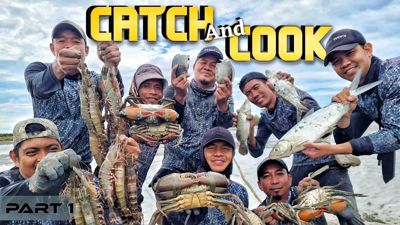 EP879-P1 - Huge Prawns and Crabs from the Pond - YouTube