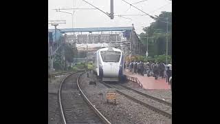Howrah gaya Vande Bharat express pass Bally with Full honking #indianrailways #railfan #Bally