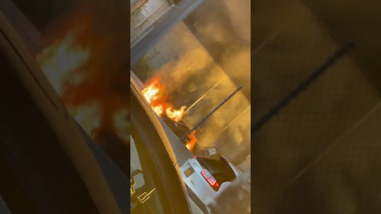 Car on fire on the FDR northbound !! YouTube