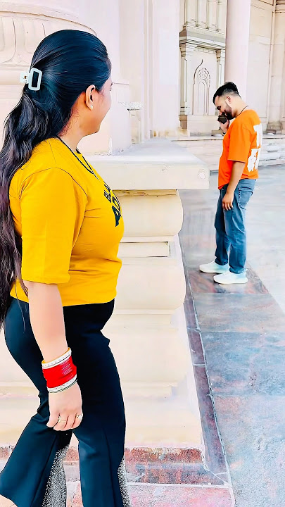 TAG YOUR LOVE 🥰 #couple #love #trending #viral #couplestory #karwachauthspecial #karwachauth