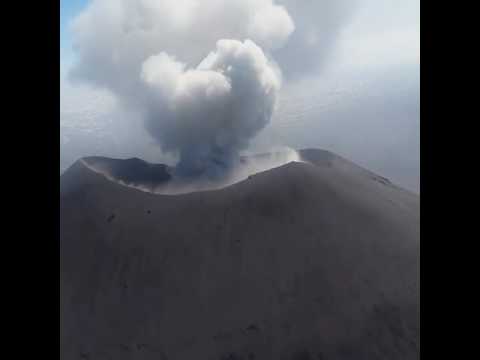 Video: Karymskij sopka (Karymskaya Sopka) na Kamčatce: výška, věk, poslední erupce