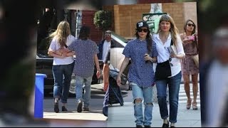 Ellen Page Walks Arm-In-Arm With Possible Girlfriend Splash News Tv Splash News Tv