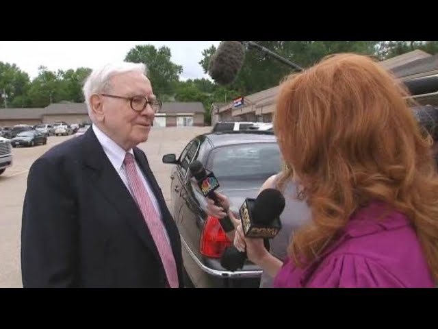Warren Buffett: I Support Obama 100% | May 4, 2012 thumbnail
