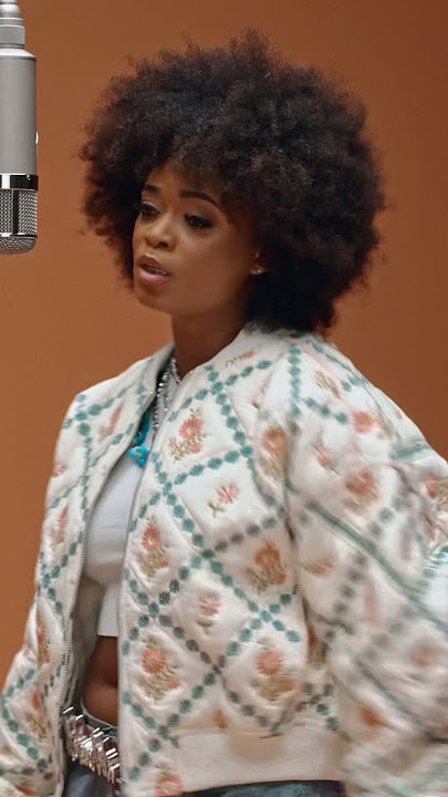 Lila Iké - Scatter | A COLORS MOMENT