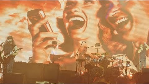 System of a Down "Radio/Video" - FRONT RAIL CENTER @ Soldier Field in Chicago, IL - 8/31/25 😎🤘