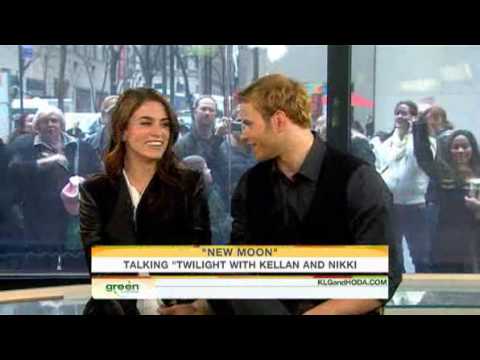 Nikki Reed & Kellan Lutz On The Today Show (Novemb...