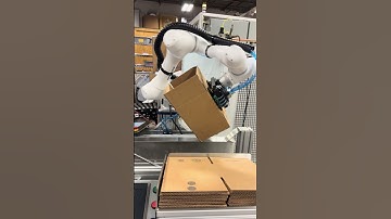 Cobot case erector demo looking ready for PACK EXPO! #robot #doosan #automatedsolutions
