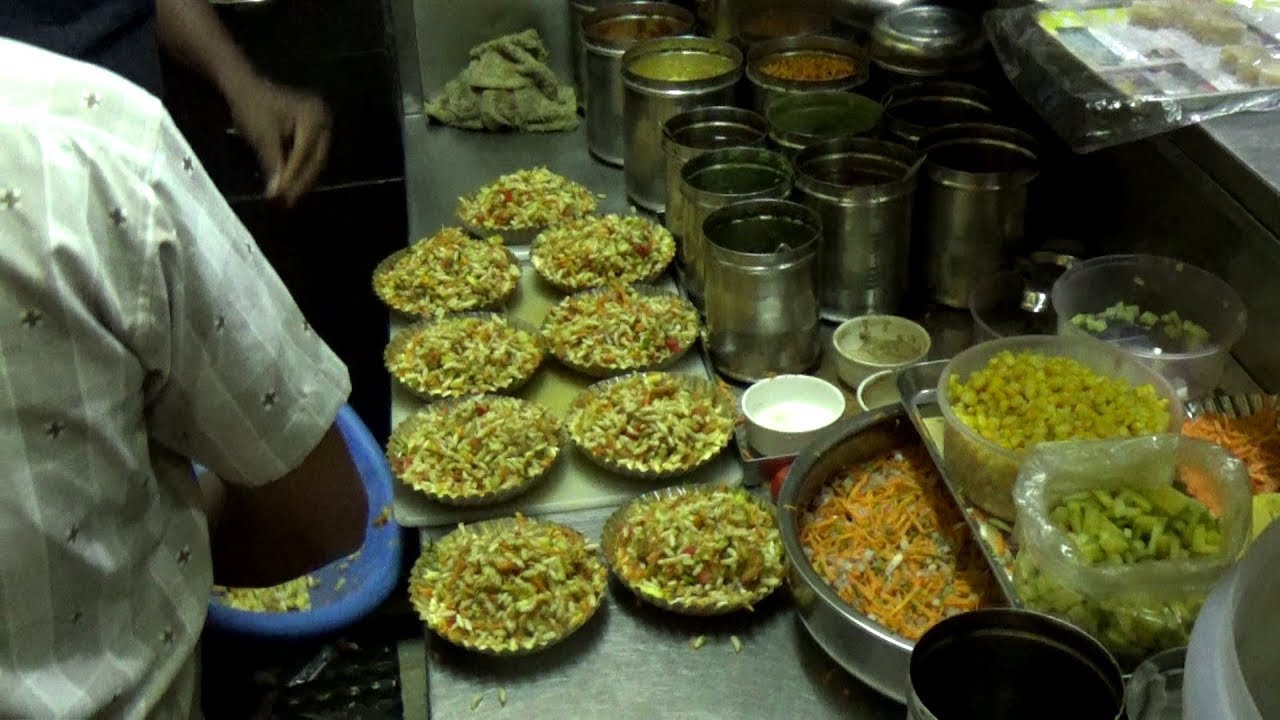 Bhel Puri | Chaat | Chats Adda | Bengaluru Street Food | 9 Plates Bhel Puri Making | Street Food Zone