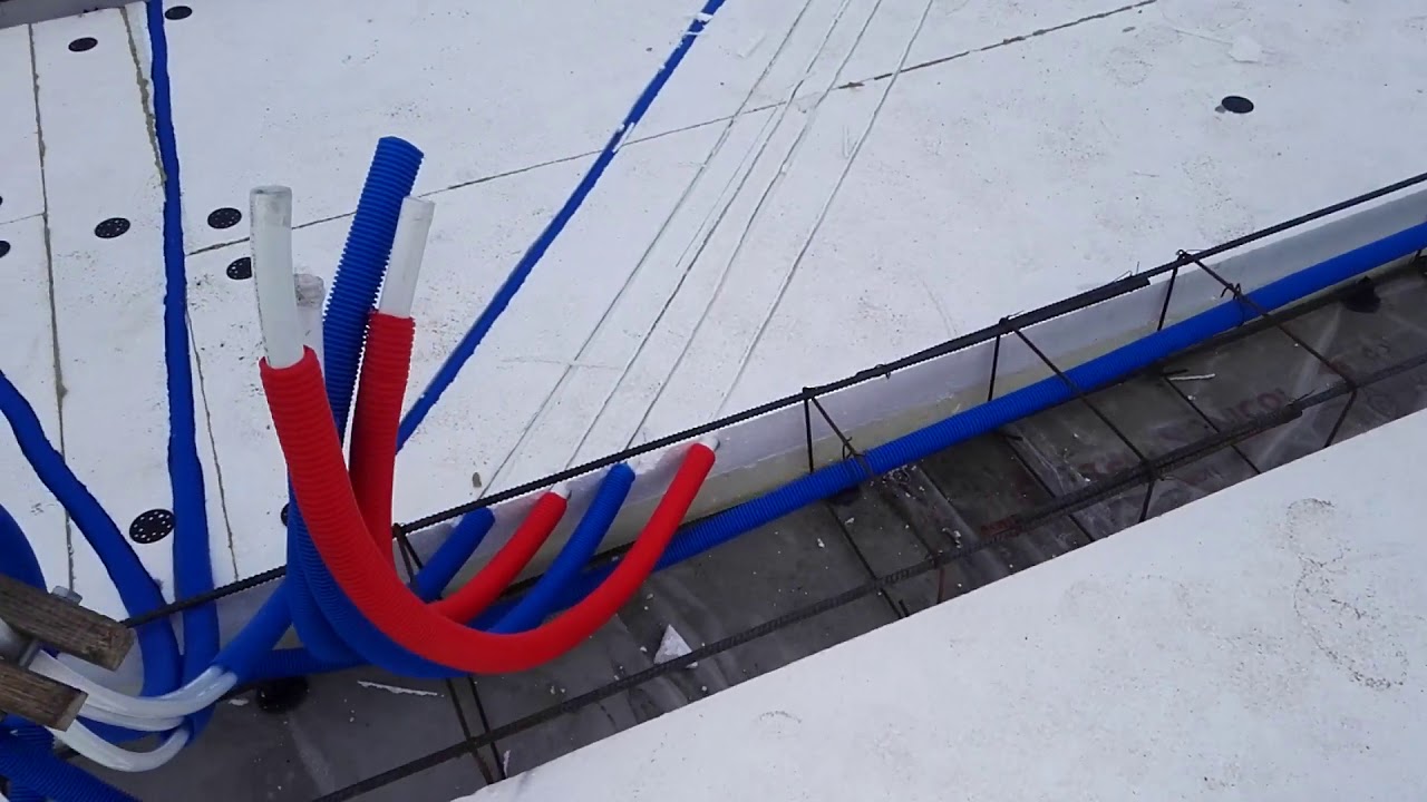 Протащили 16 ПЕКС в гофры. Кинули 4 трубы магистралей для ТП и ...