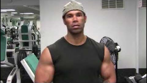 LevroneReport.com •  Transformation, End of Week 5, Alternating Dumbell Curls