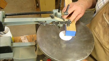 Wood ribben bow  on the scroll saw.