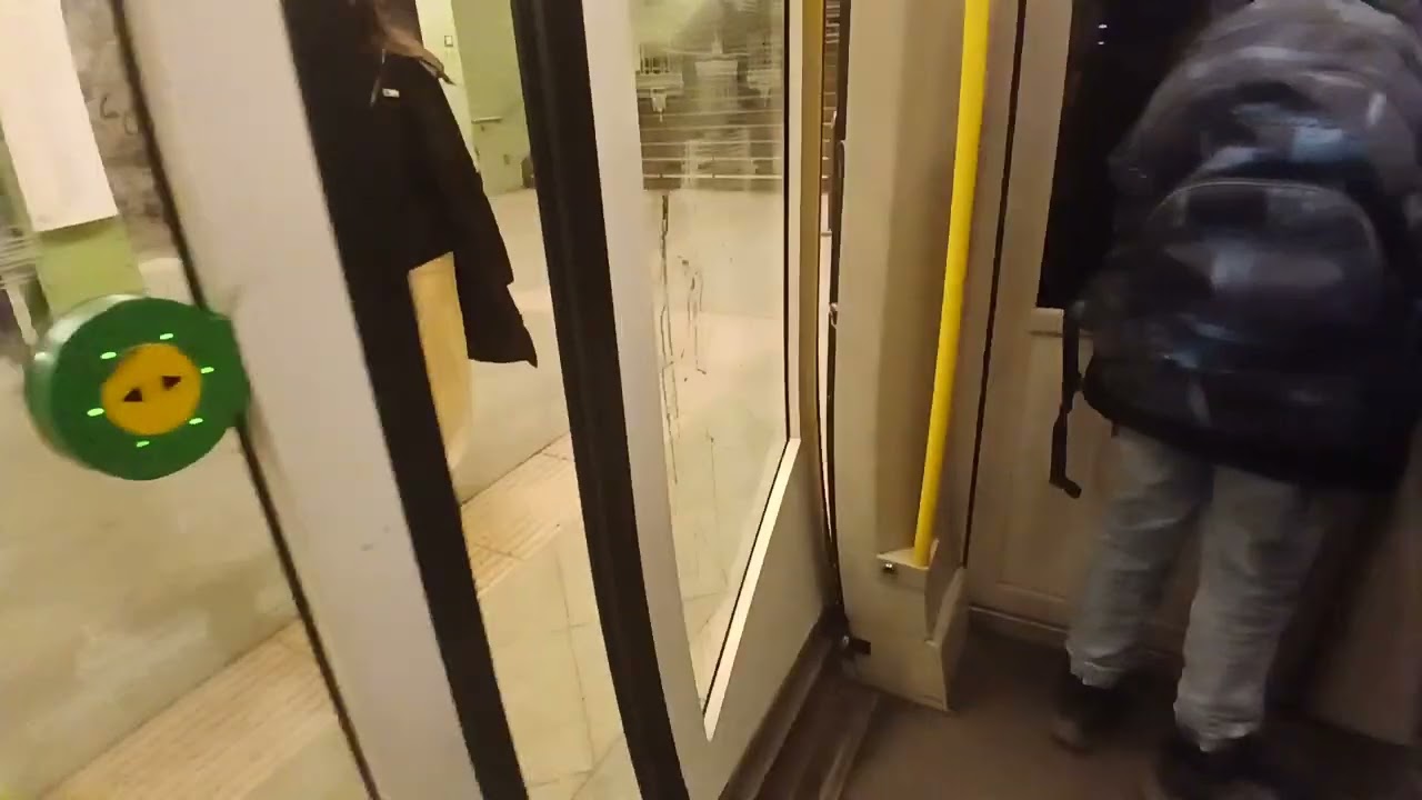 Mitfahrt Auf Der U7 Von Möckernbrücke Bis Zwickauer Damm I'm H Zug 5007-6 Teil 1