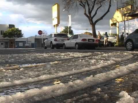 Snow In Burbank , Los Angeles (February 26,2011 @ 5pm.)