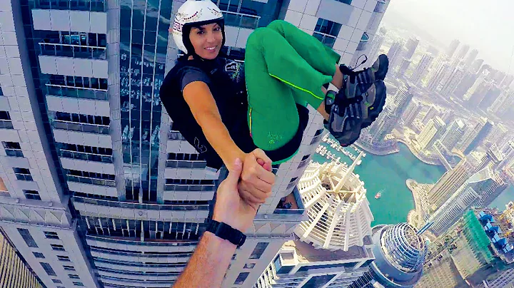 1100ft Freefall Kiss - Roberta Mancino in Dubai 4K