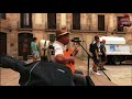 La quiero a morir (Frances Claber) Streetcover by cuban guitarist. BARCELONA