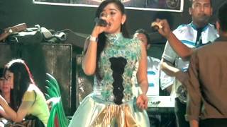 Yuliana ZN - Batuk Klimis (Live at Kaligelang Gebang Ilir 2016)