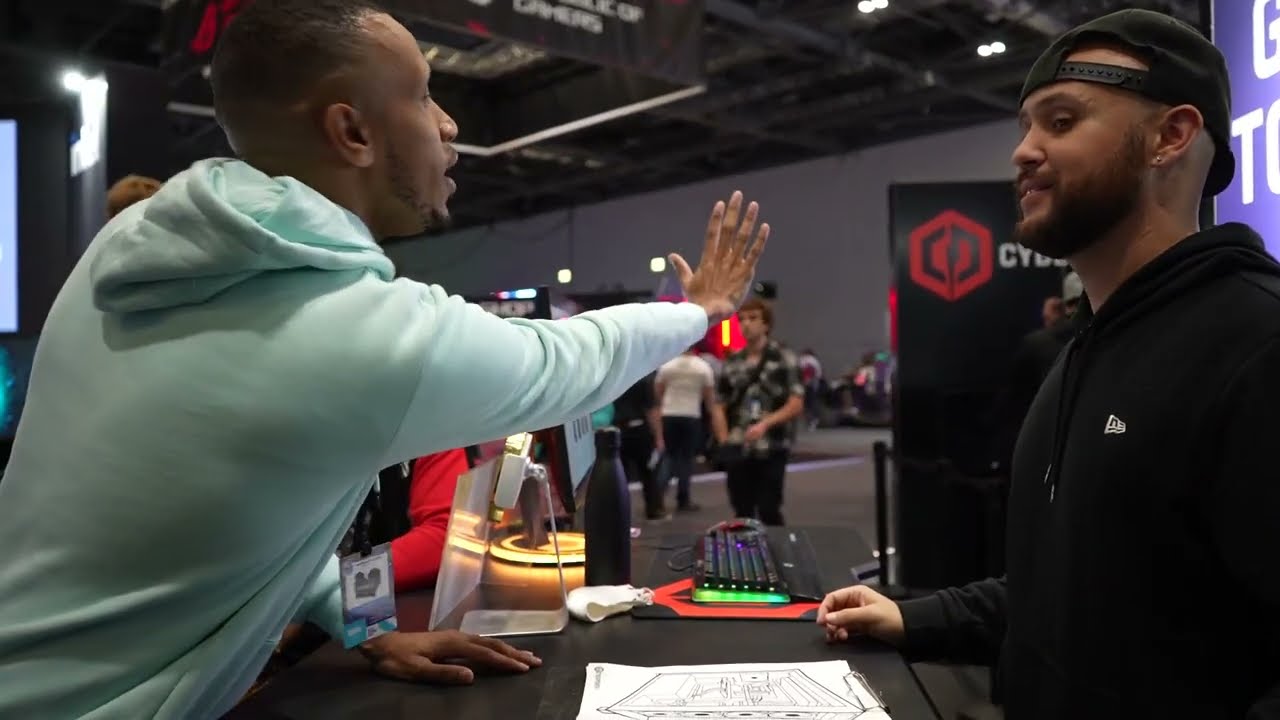 Damien O'Brien Blows Mr Midas' Mind With This Magic Trick at EGX - YouTube