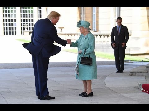 Video: Ratu Elizabeth: Donald Trump Dan Melania Tidak Harus Tunduk