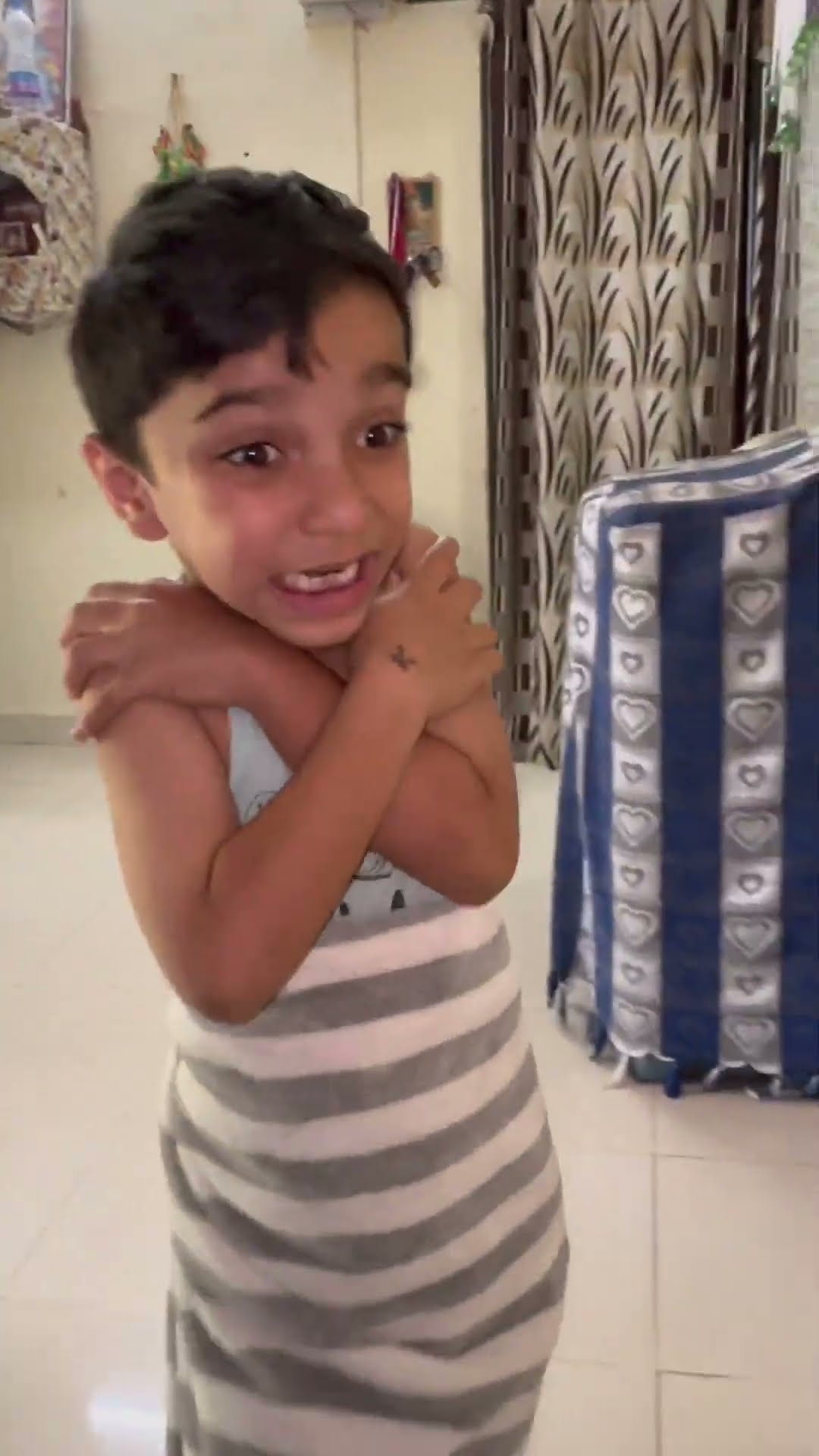 Sardi me nhi nhane ka rey baba ?? #shorts ~@Timetofun