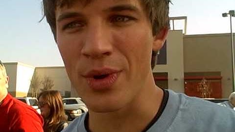 Matt Lanter talks about bonding with the cast of 90210!