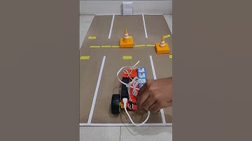 Smart robotic car with back brake lights made using Havi elements - DIY Robotics starter kit