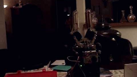 Boe Bot with gripper activatedby a lightpulse.