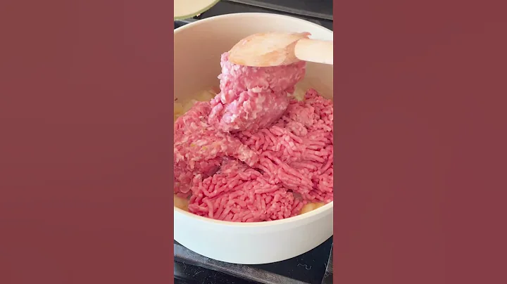 No nonsense comfort food: Classic Homemade Chili #chili #comfortfood #easyrecipe #dinner #foodie