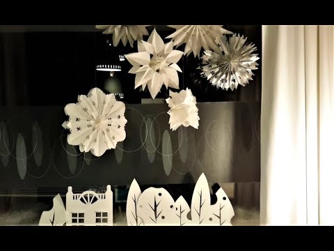 Video: How To Easily Decorate A Winter Window