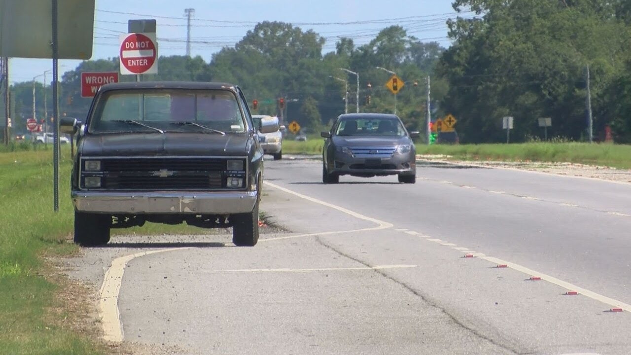 What to do if your car is broken down on the side of the road