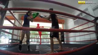 ПРИКОЛЫ_ОТ_НИКОЛЫ_Чемпионка по тайскому боксу косит под новичка