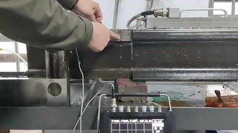 Utrasonic rail weld inspection device