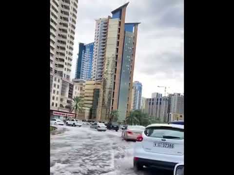 Video: Reën dit in Dubai?